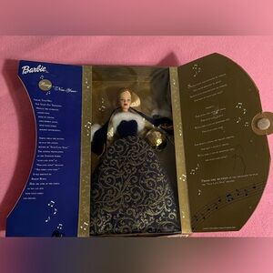 Barbie Ring in the New Year W/Musical Ornament Doll “01 Mattel 52742 NRFB Millie